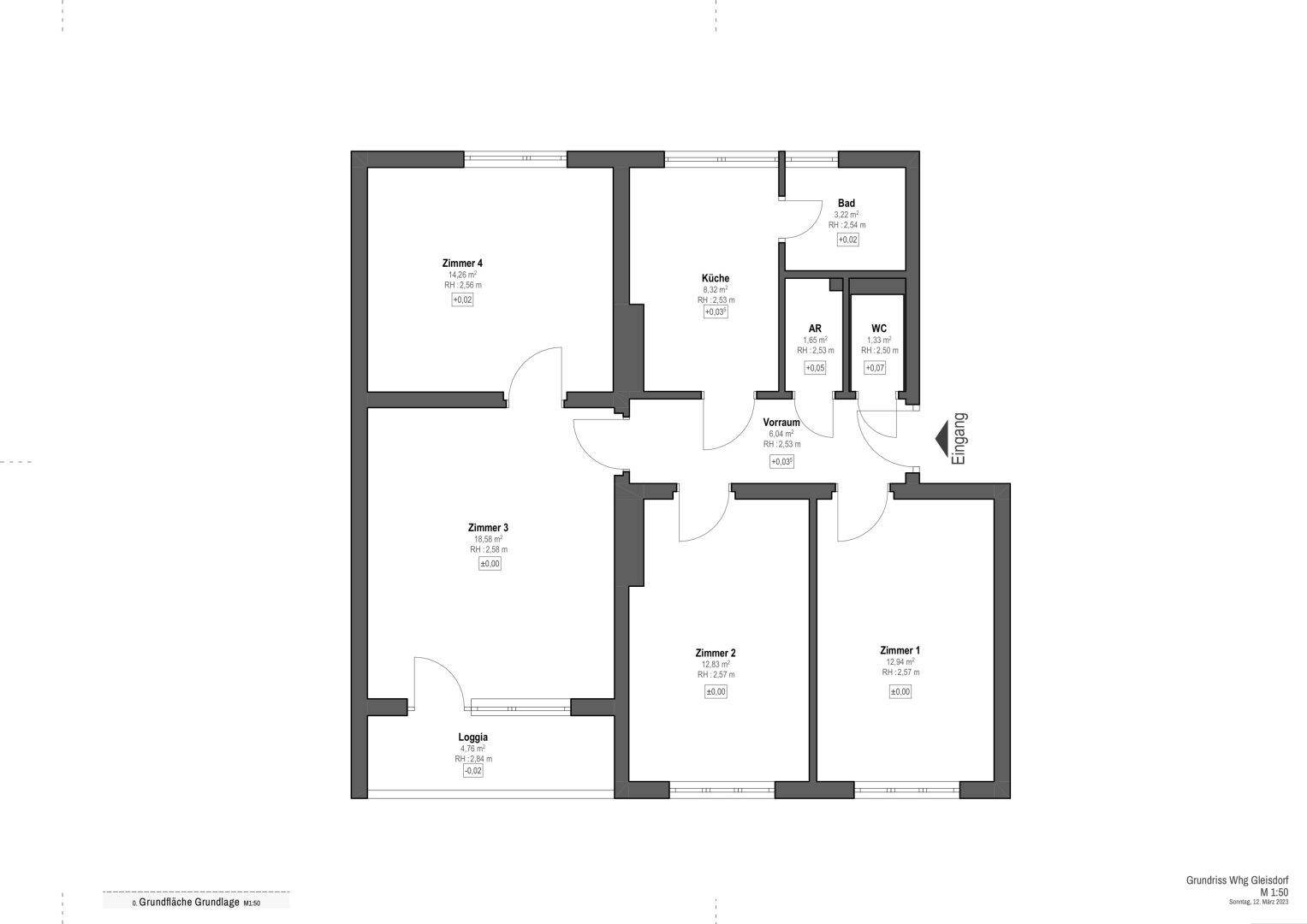 Grundriss der Wohnung mit vier Zimmern, Küche, Bad, WC und Loggia.