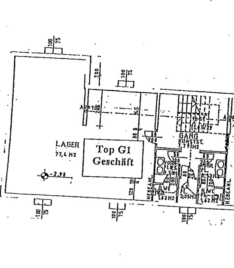 Grundriss eines Geschäftslokals mit Lagerfläche und Gangbereich, inklusive Maßen.