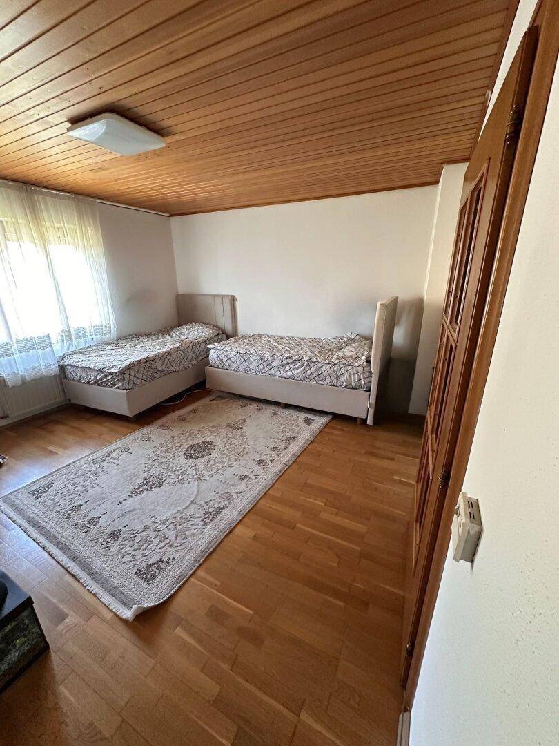 Flexibles Ein- bis Zweifamilienhaus mit großem Grundstück – ideal für Familien oder als Investment - Mehr