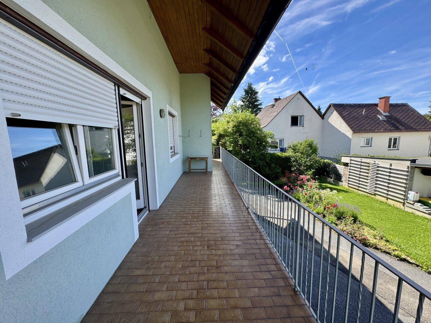 Viel Platz für Familie oder Generationenwohnen – Wohnhaus mit sonnigem Grundstück in ruhiger Lage ...! - Ansicht 6