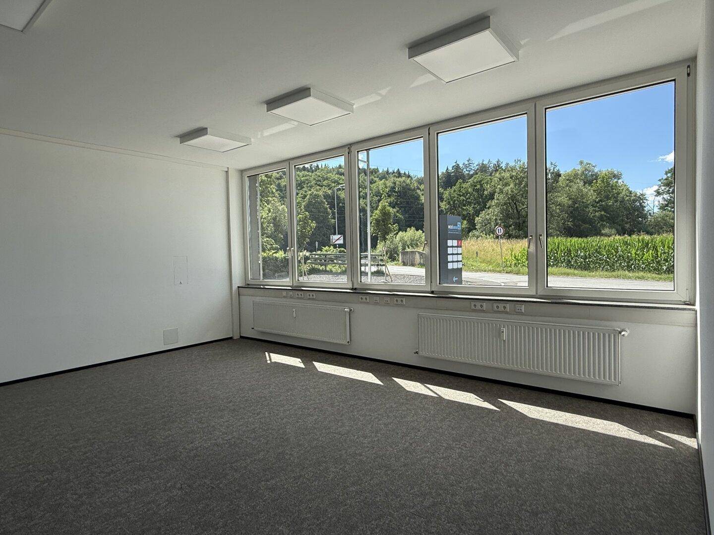 +++ ecobase +++ Lichtdurchflutete EG Bürofläche mit ca. 115 m² zu vermieten! - Ansicht 4