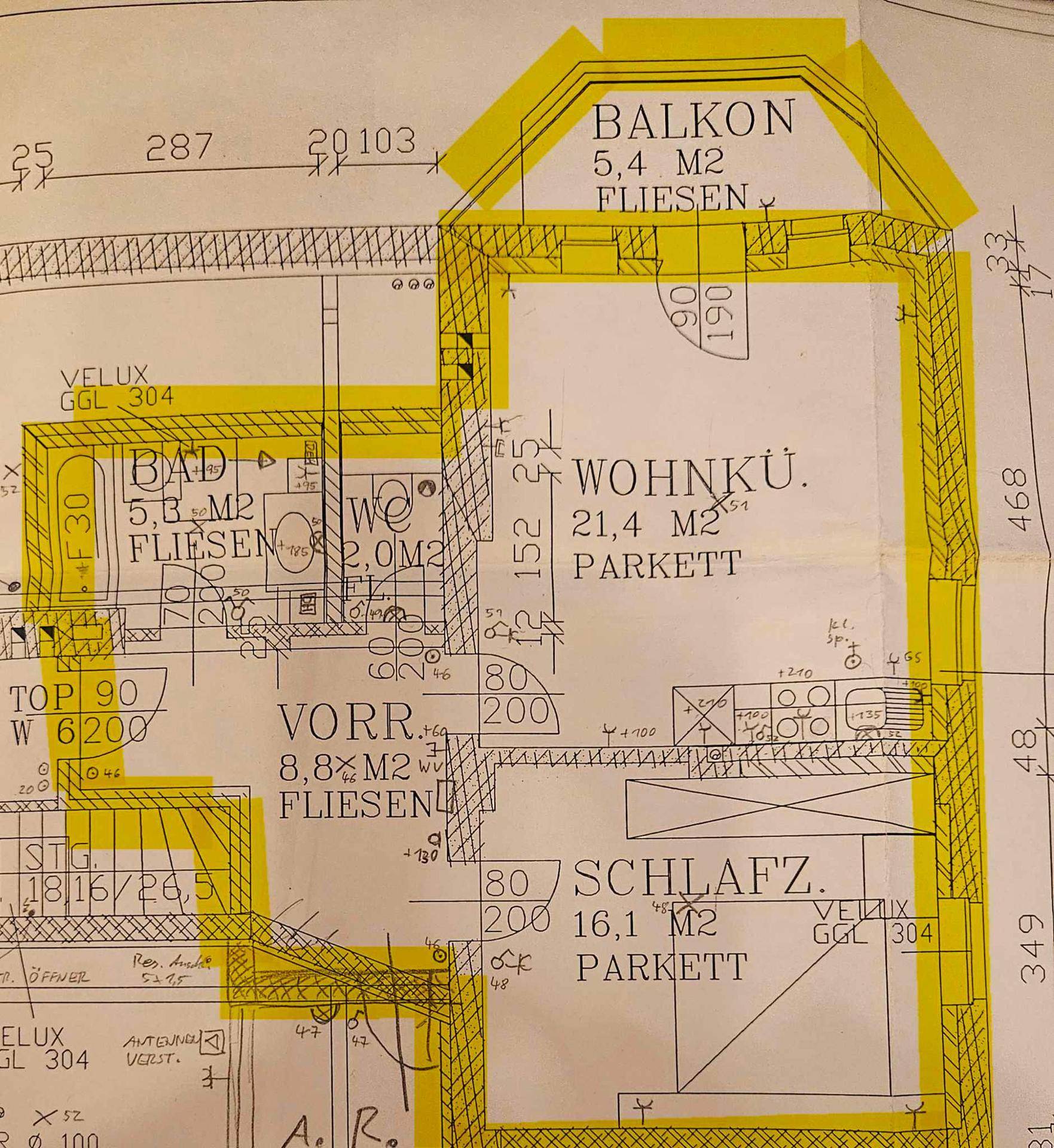 Detaillierter Grundriss mit Wohnküche, Schlafzimmer, Bad und Balkon, Flächenangaben in m².
