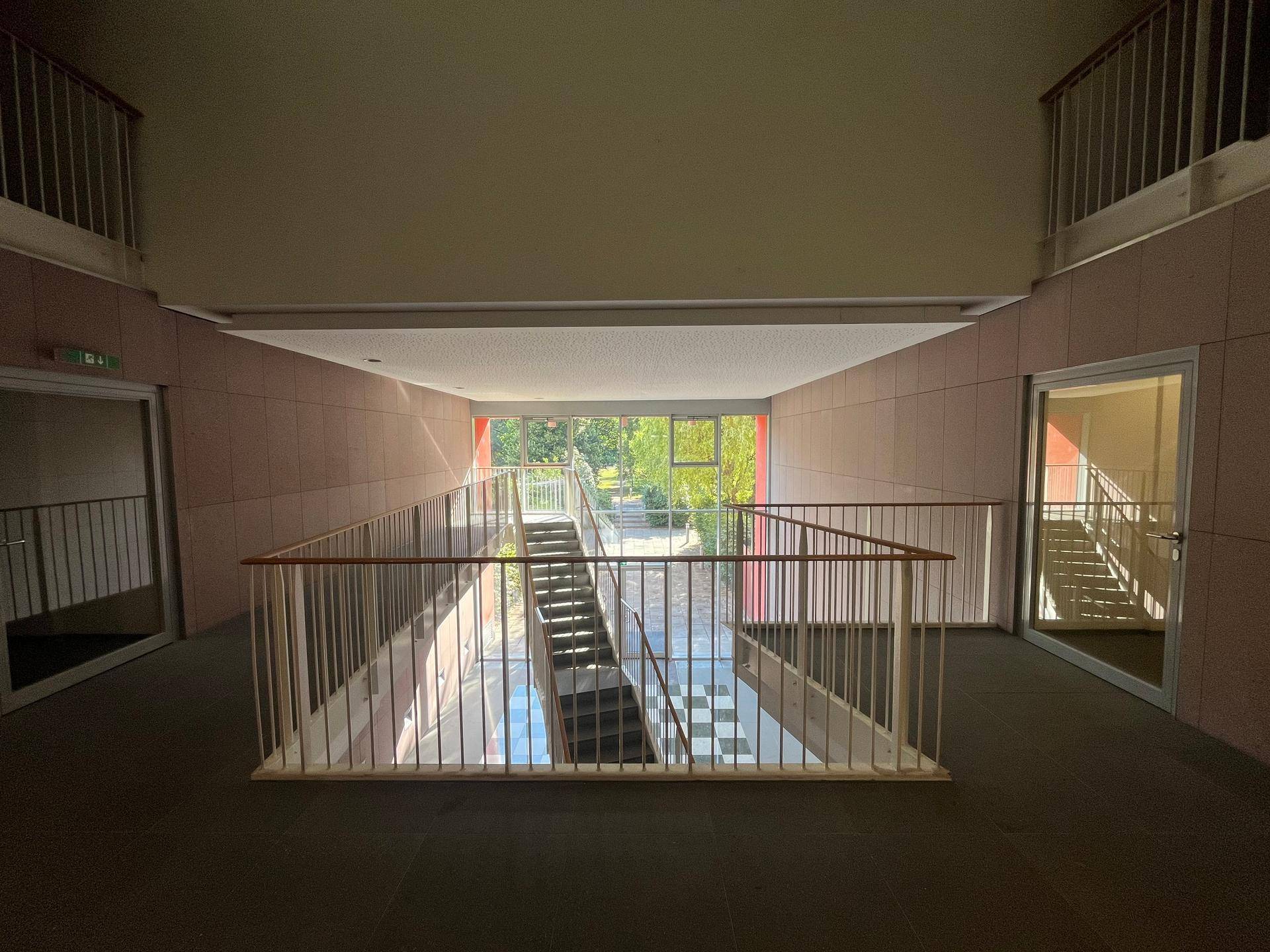 Privat Verkauf Argentinierstrasse/ Karlsplatz! Renovierte 107qm sonnige ruhige barrierefreie Eigentumswohnung mit 8200qm privatem Park und Garage - Ansicht 3