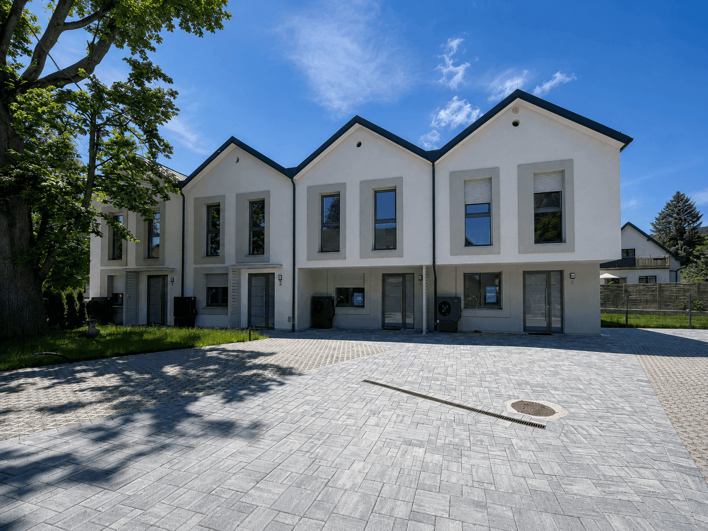 Erstbezug auf Eigengrund – Modernes Reihenhaus mit großem Garten &amp; 2 Stellplätzen - Ansicht 5