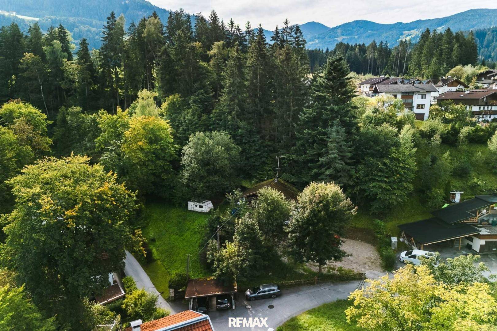 Rarität in Reith im Alpbachtal: Großzügiges Entwicklungsprojekt mit Altbestand und Waldsaum - Ansicht 2