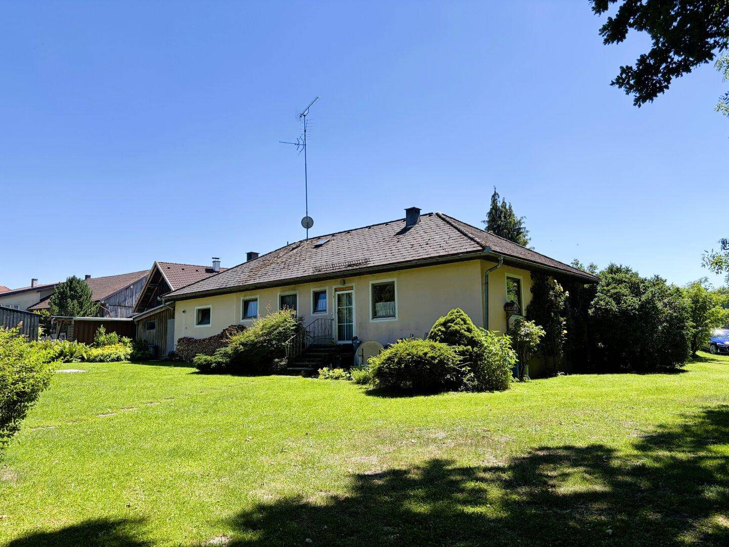 BUNGALOW im GARTENPARADIES - in ländlicher Grünlage - Ansicht 4