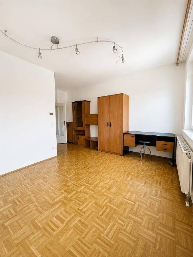 Charmante Citywohnung mit Blick auf den Grazer Schlossberg – urbanes Wohnen mit besonderem Flair - Pohľad 4