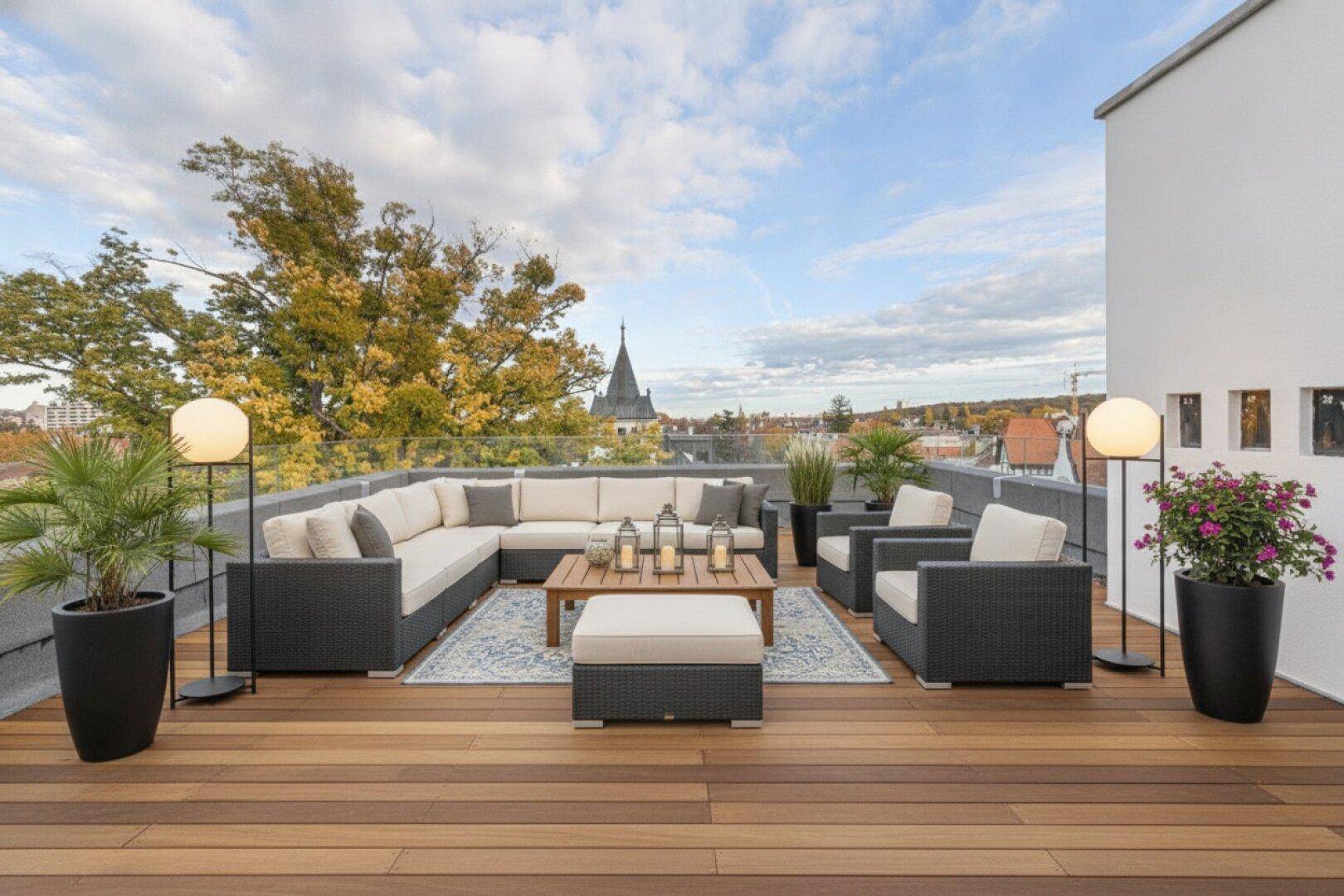 Geräumige Dachterrasse mit bequemen Loungemöbeln, Pflanzen und weitem Blick über die Stadt.