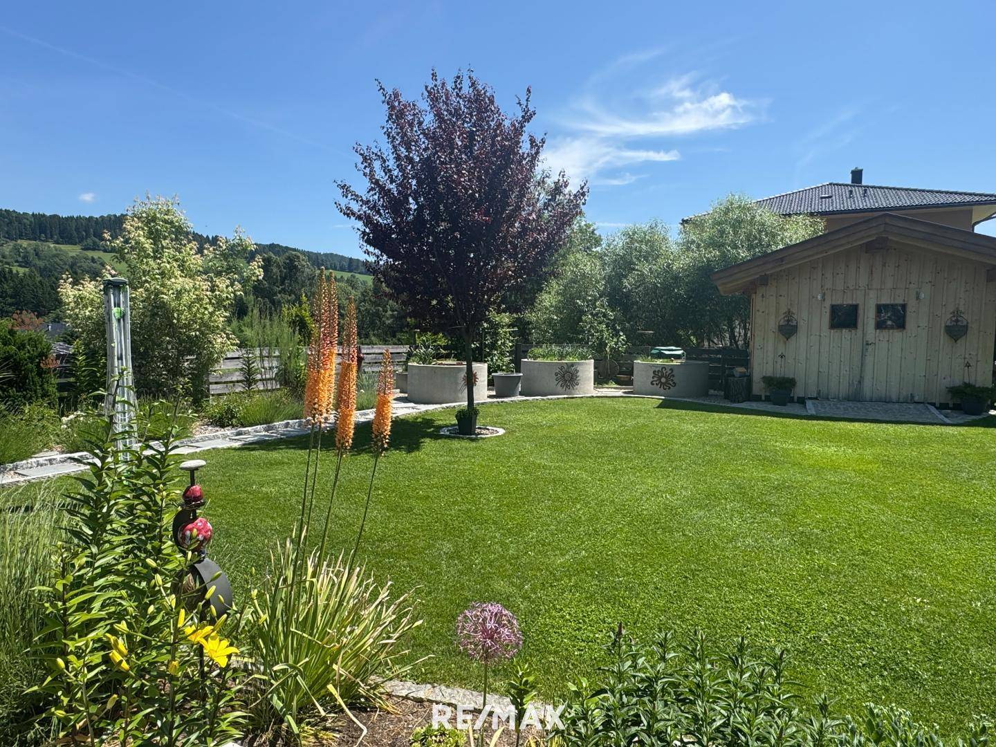 Garten mit Gartenhaus
