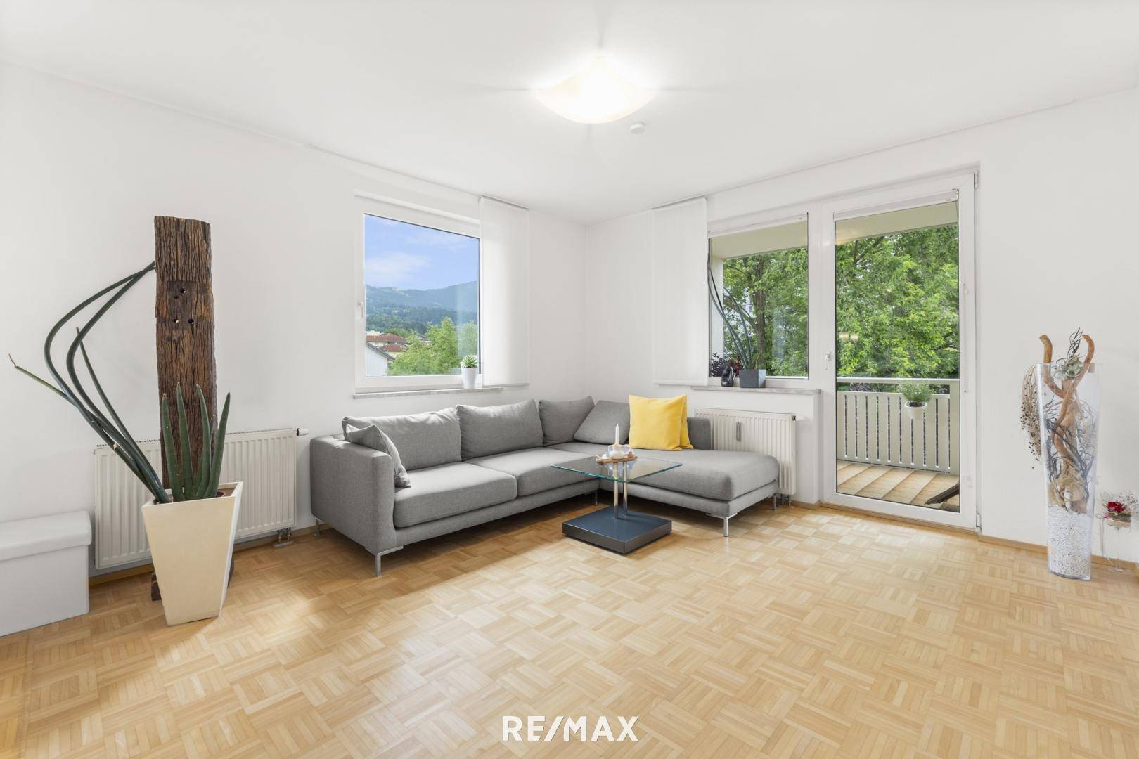 Wohnbereich mit Zugang Loggia