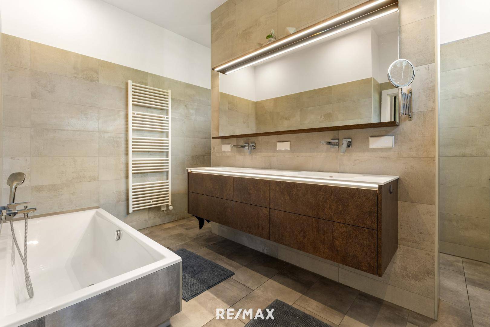 Badezimmer en suite