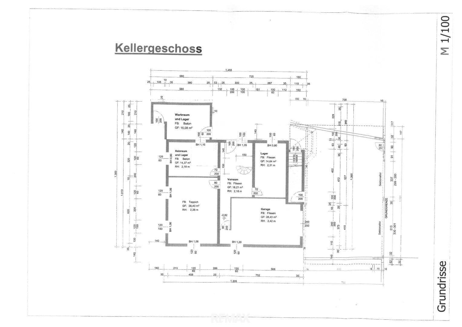 Grundriss des Kellergeschosses mit Garage, Waschraum und Lagerräumen.