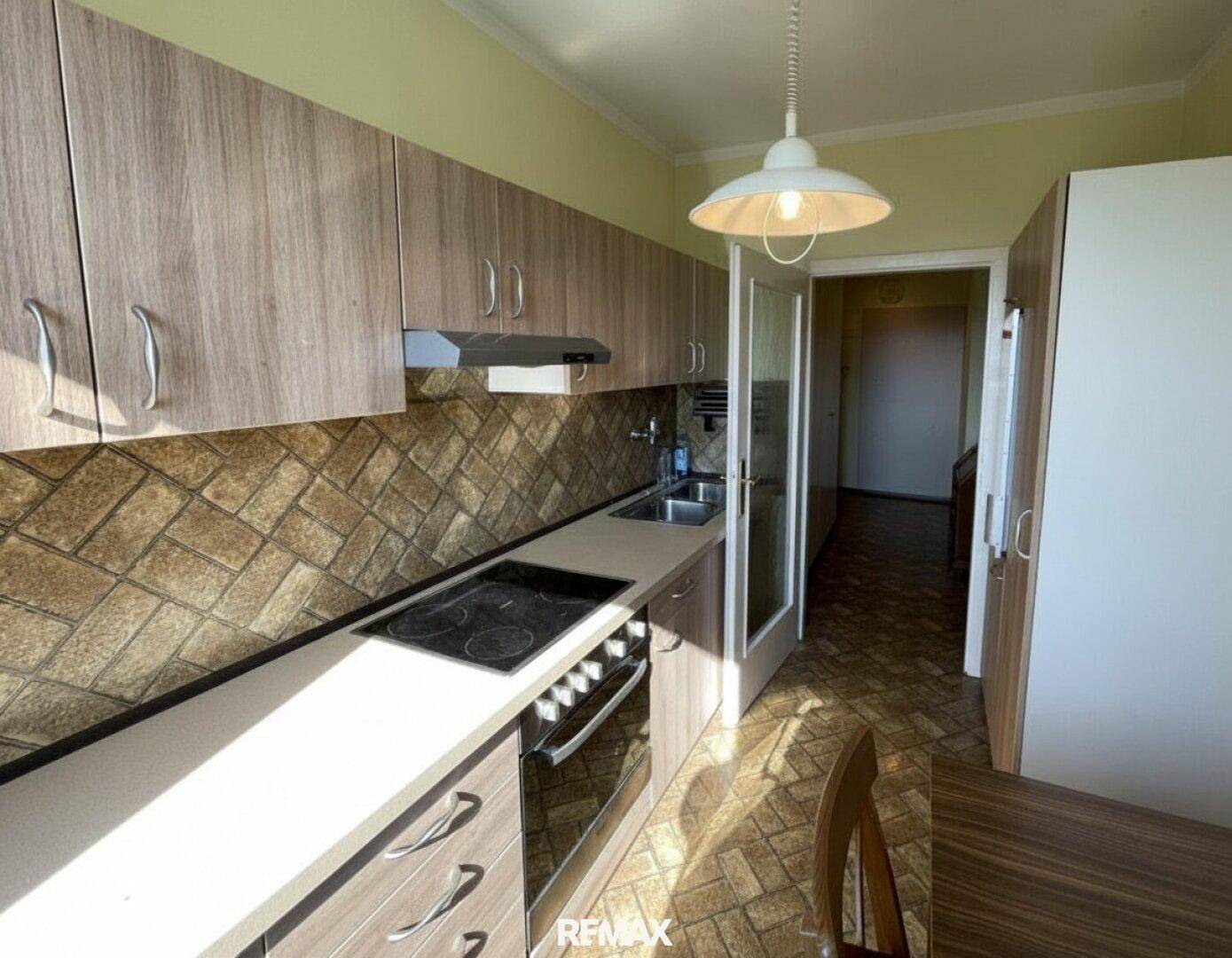 Renovierungsbedürftige 3-Zimmer-Wohnung mit Loggia in Waidmannsdorf - Widok 6