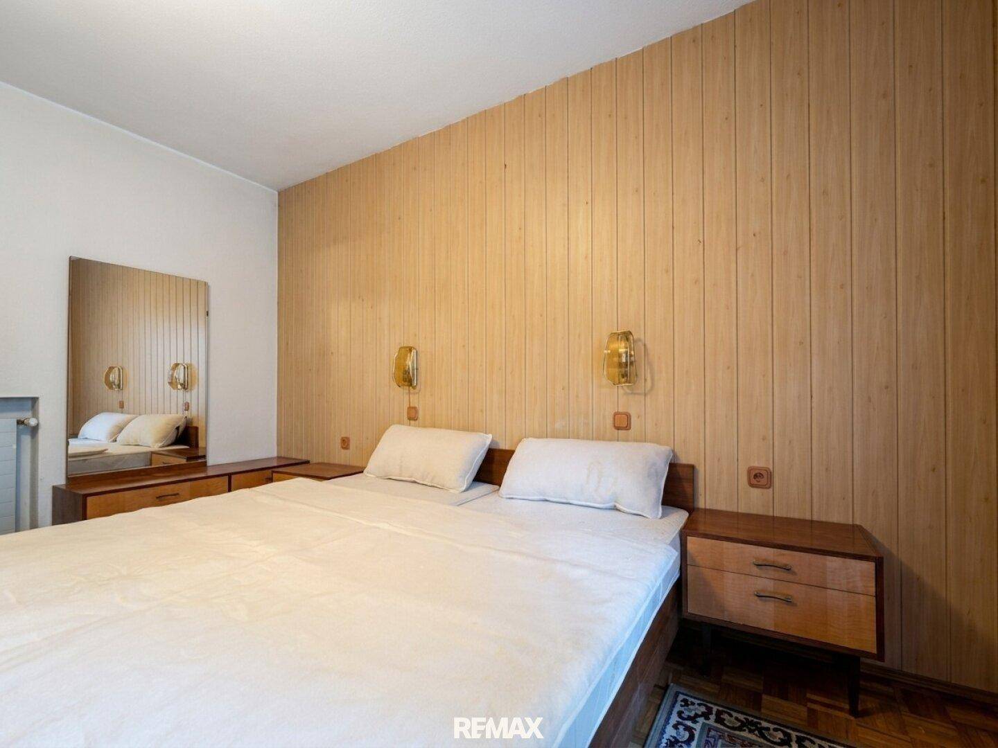 Zimmer mit Zugang Balkon