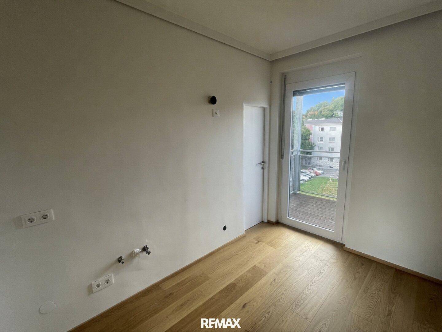 Küche mit Zugang Balkon