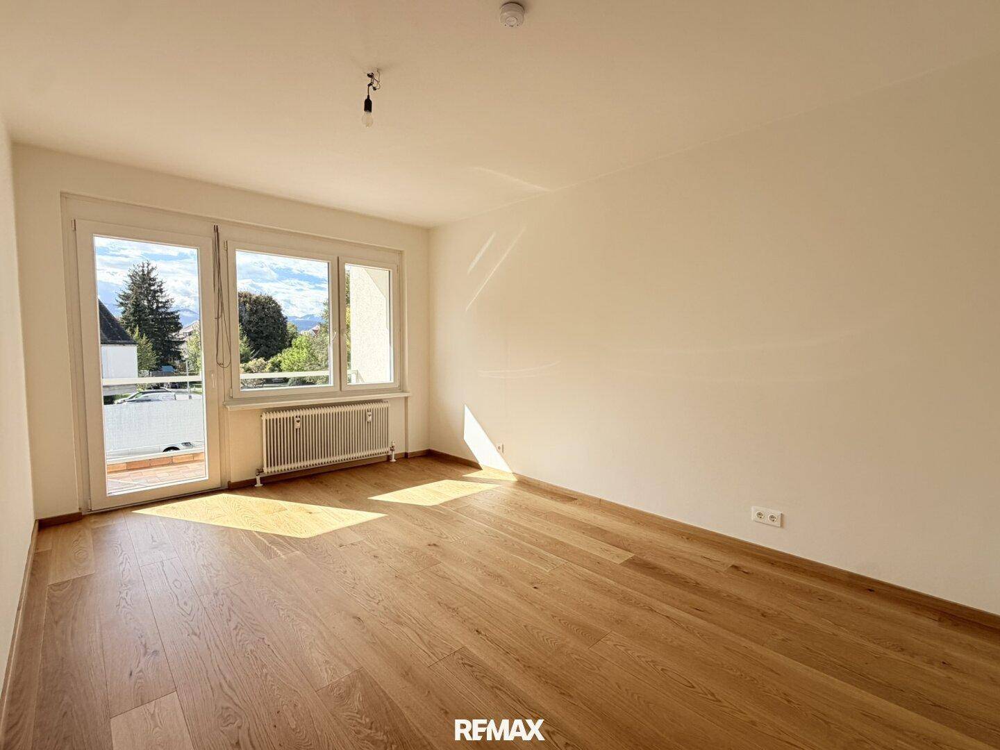 Zimmer 1 mit Zugang zur Loggia