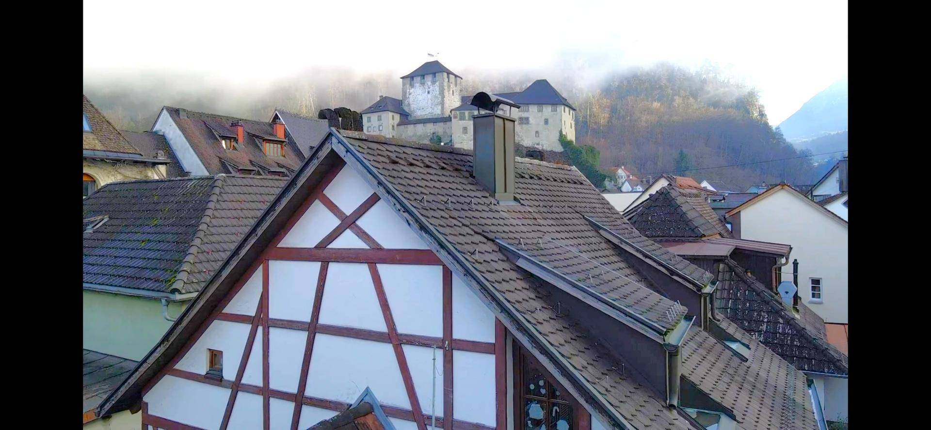 Maisonette Wohnung mit Blick über die Dächer von Feldkirch - mit Dachterrasse! – další