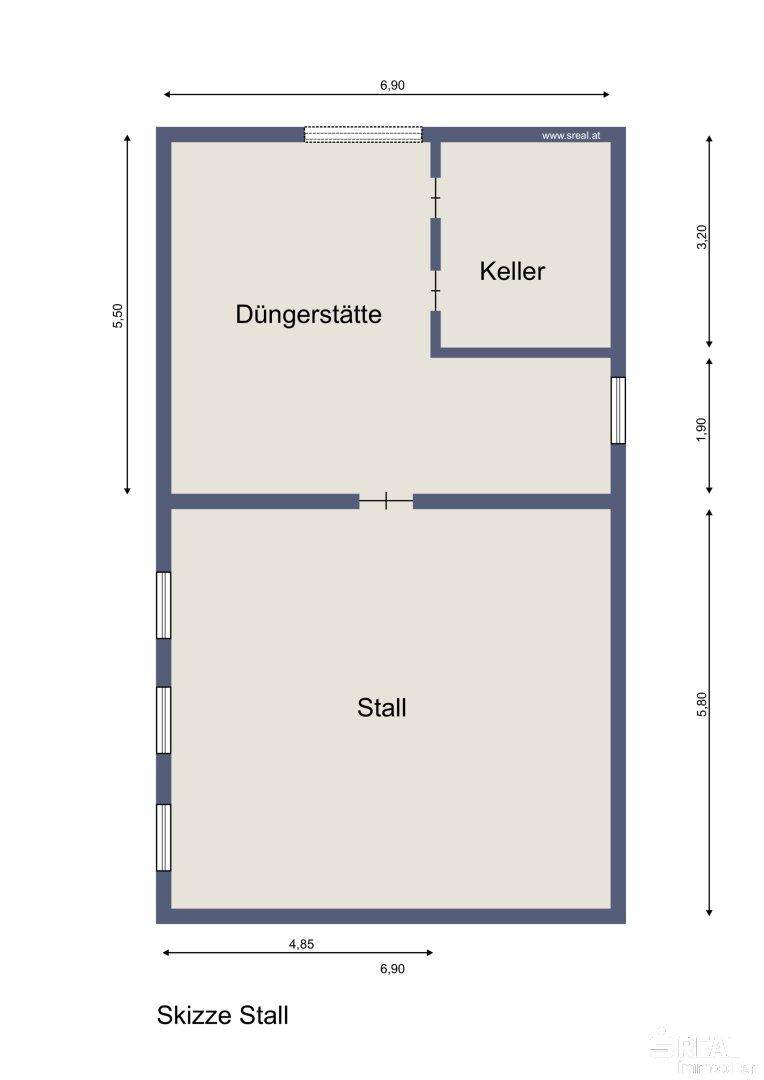 Skizze des Stalls mit Düngerstätte und Keller, inklusive Maße.