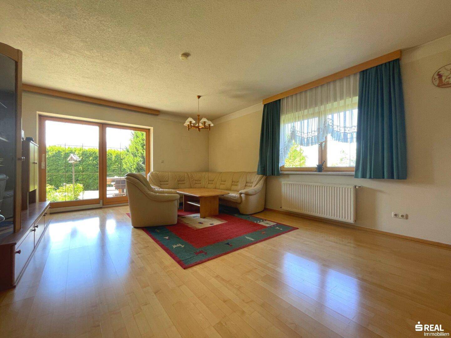 Wohnraum mit Terrasse