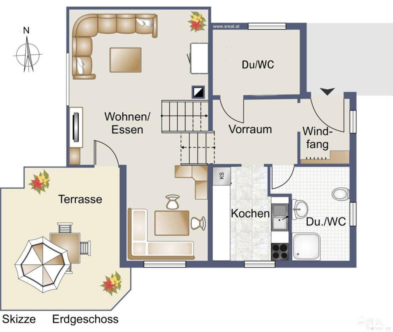 Grundriss des Erdgeschosses mit offenem Wohn-/Essbereich, Küche, zwei Bädern und einer Terrasse.