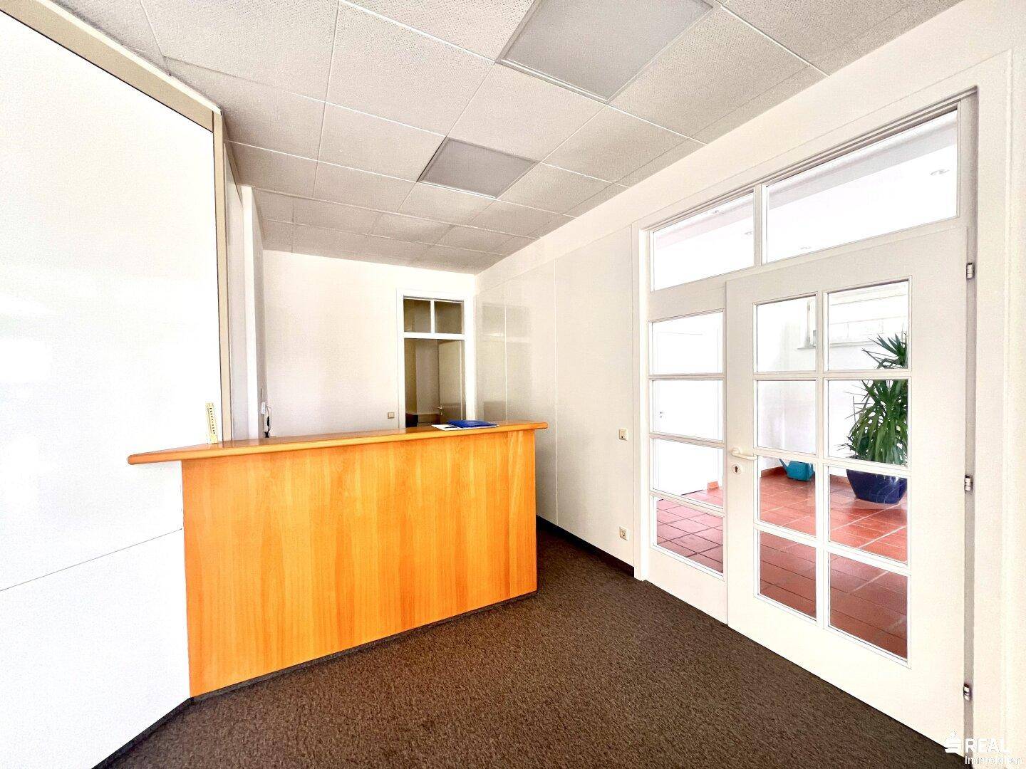 Exklusive Büro/Praxisfläche in Toplage von Krumpendorf – Repräsentativ, modern und vielseitig nutzbar - Ansicht 6