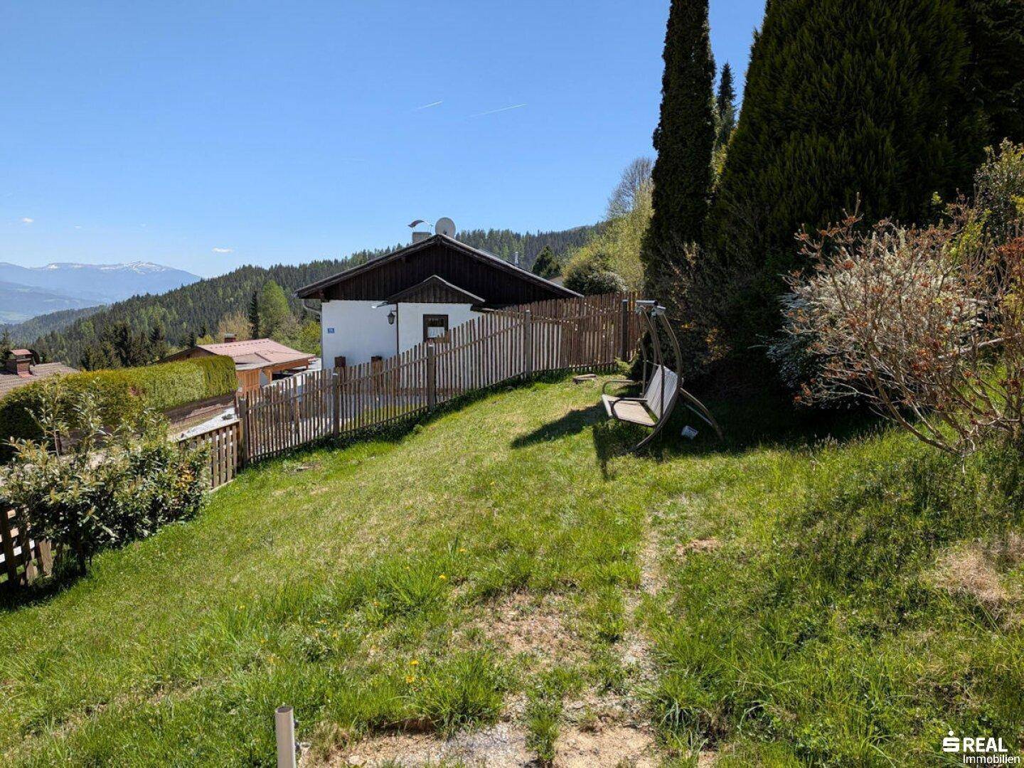 Freizeitwohnsitz! Charmantes Ferienhaus mit herrlicher Aussicht am Rainsberg in Reichenfels! – další