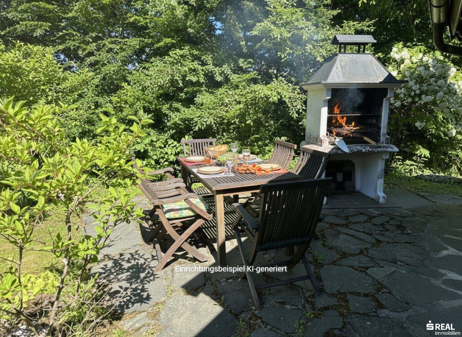 Gemütlicher Außenbereich mit Steinterrasse, Grillplatz und Esstisch im Grünen.