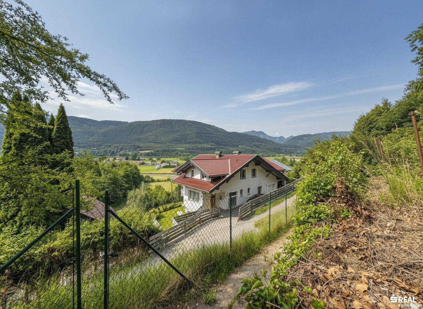 Südliches Baugrundstück in Hanglage mit traumhaftem Blick und Altbestand - Ansicht 3