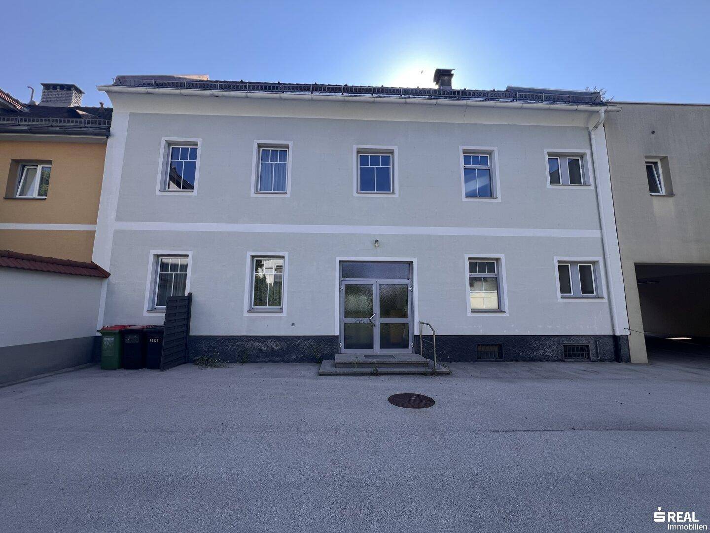 Repräsentative Büro- und Geschäftsimmobilie in begehrter Lage am Kreuzbergl – pohled 2
