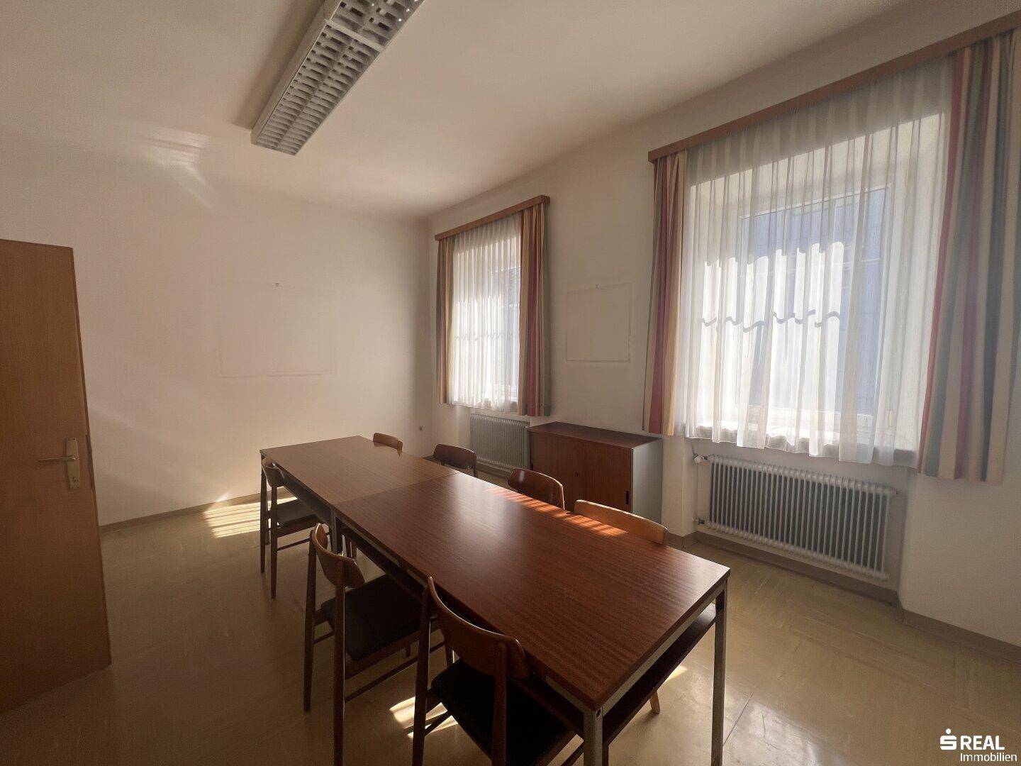 Repräsentative Büro- und Geschäftsimmobilie in begehrter Lage am Kreuzbergl – další