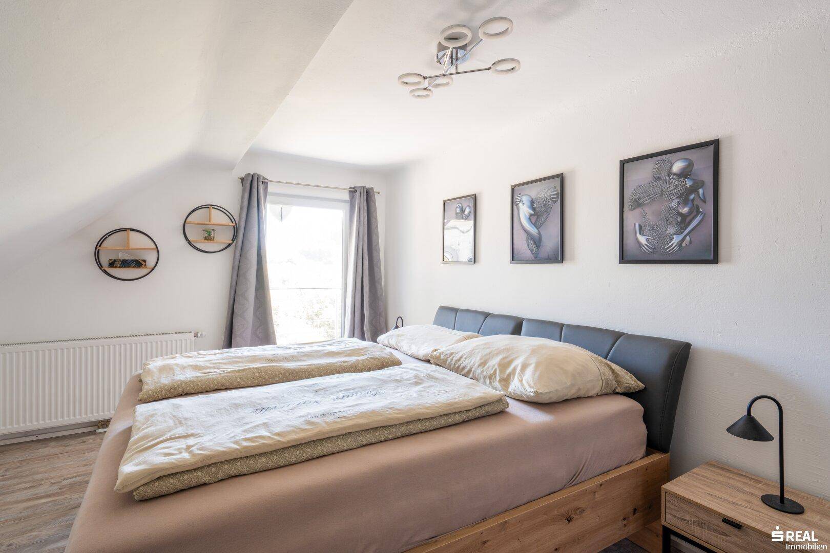 2. Wohneinheit Schlafzimmer Dachgeschoss