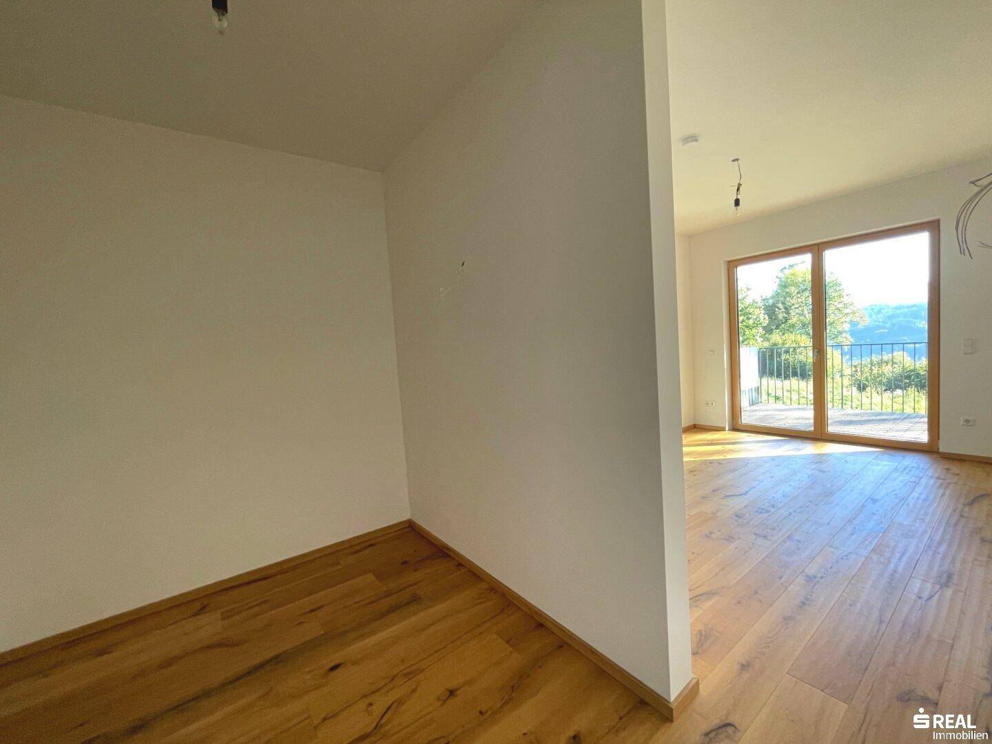 Zimmer mit Schrankraum