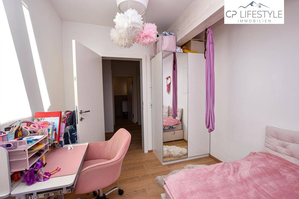 2. Schlafzimmer