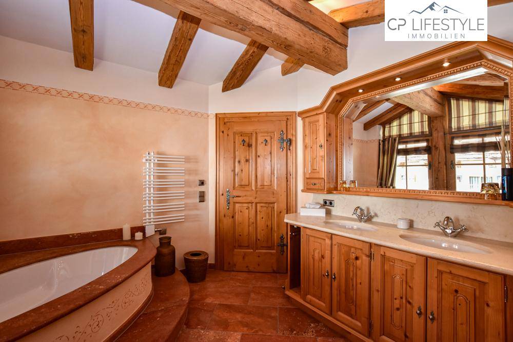 Badezimmer 1. Schlafzimmer OG