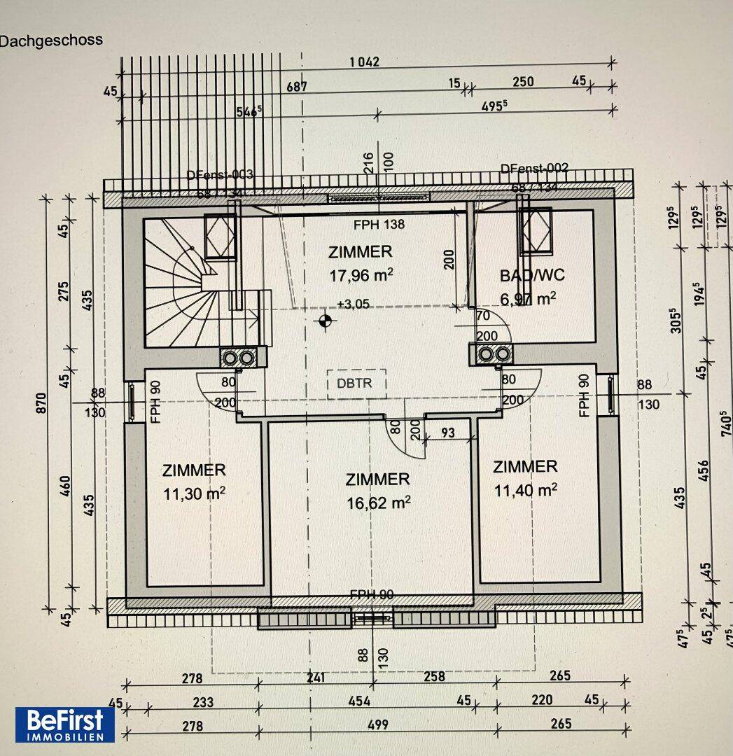 Grundriss des Dachgeschosses mit drei Zimmern, einem Badezimmer und einer Wendeltreppe.