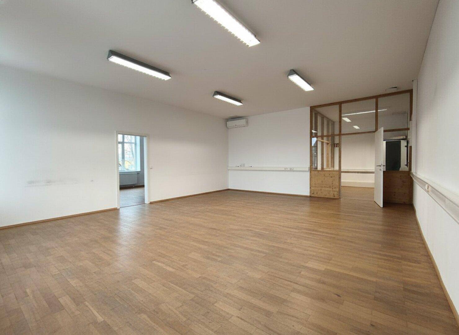 Bürofläche in Lauterach mit 3 Stellplätzen – 1. Etage, top Lage! - Ansicht 4