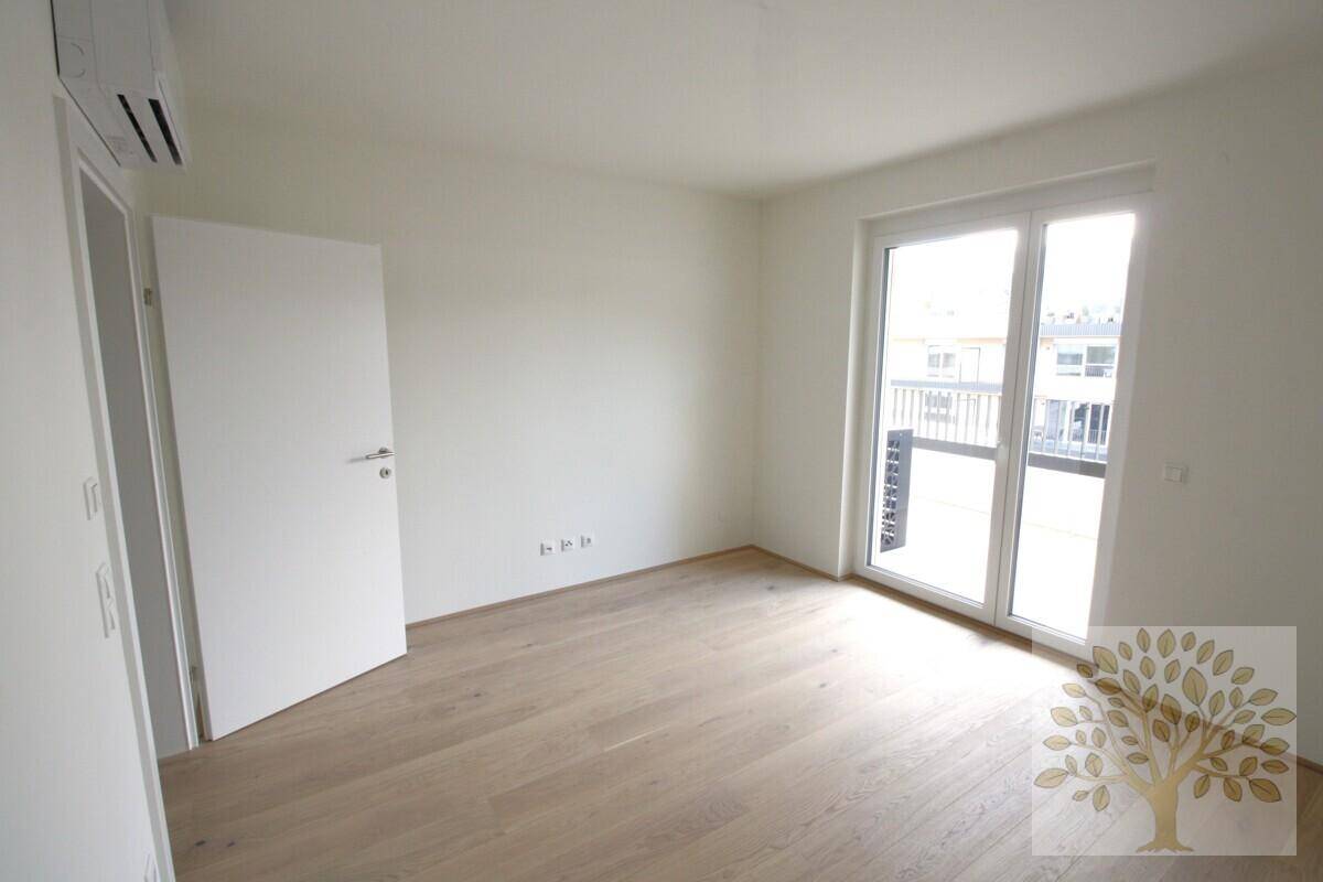 Großes Schlafzimmer