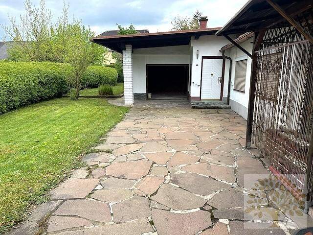 Garage Vorplatz