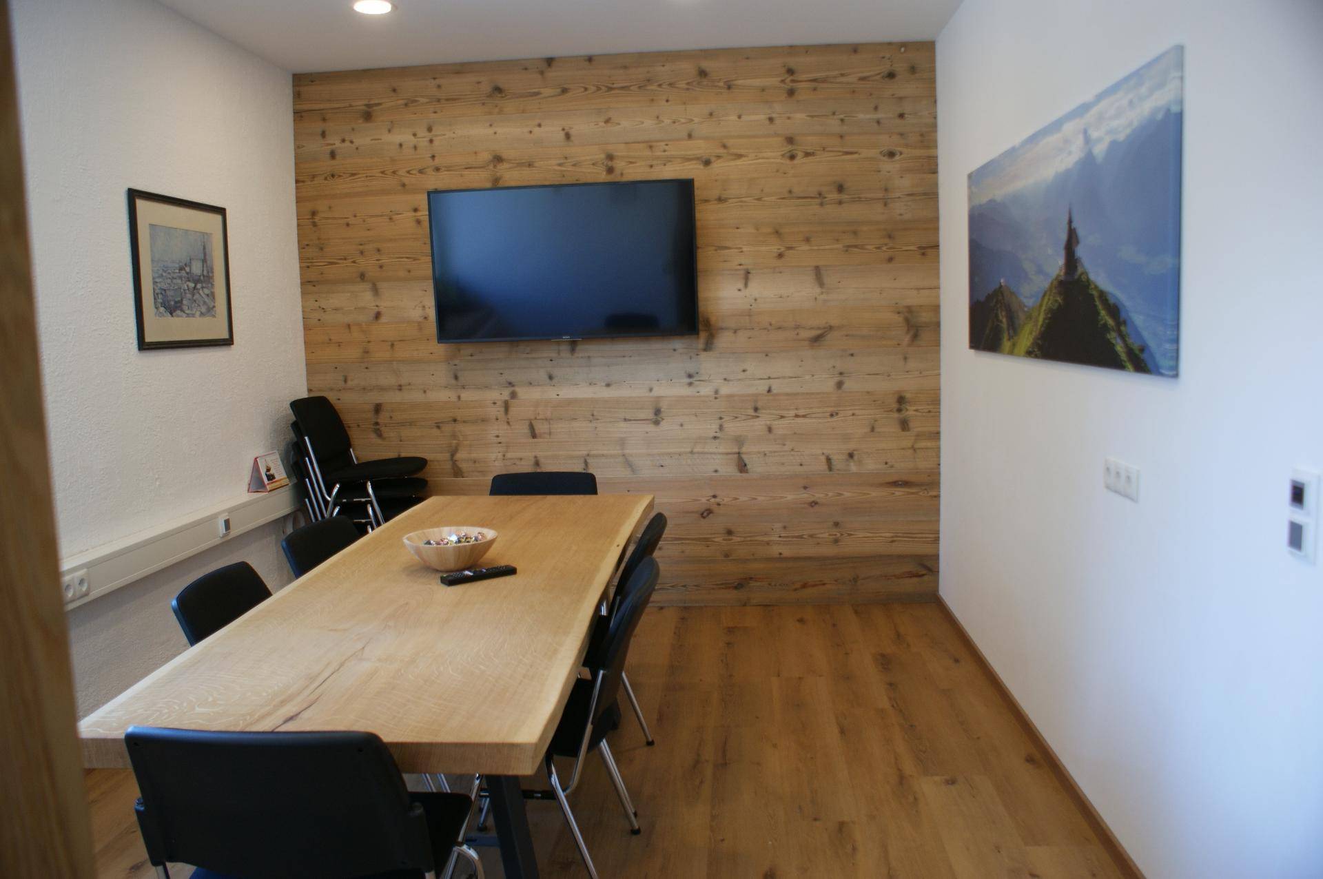 Büro mit 4 Zimmern und 100 m² in Schwaz zu mieten – pohled 2