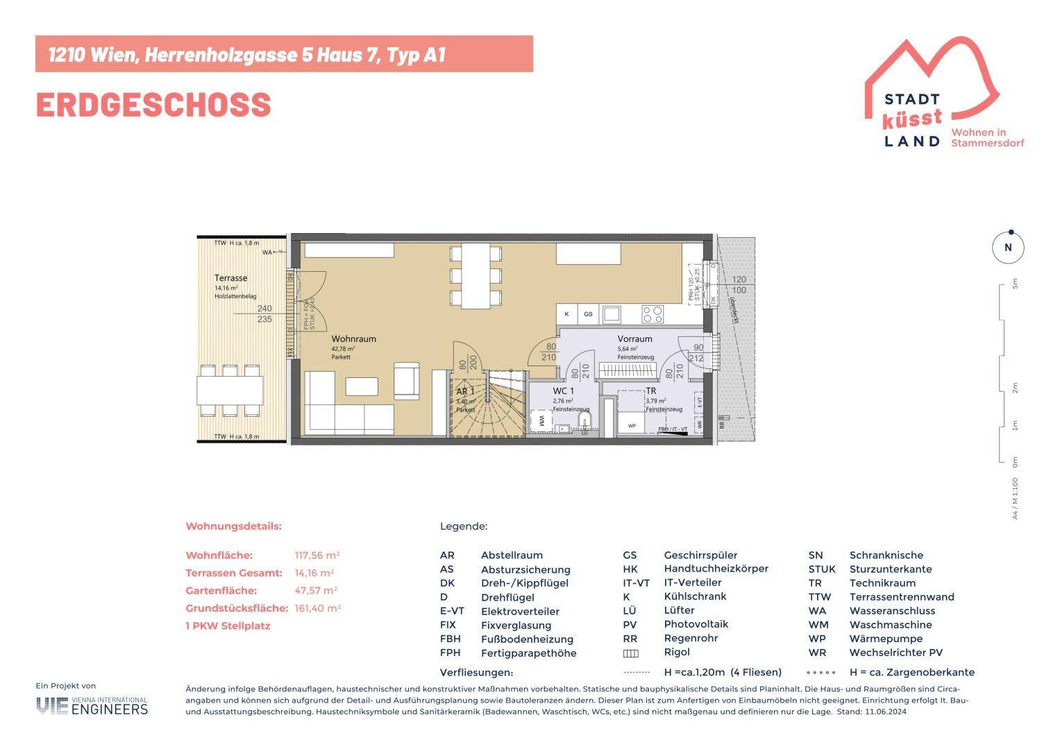 Grundriss des Erdgeschosses mit offenem Wohn-Essbereich, Küche, WC und Terrasse.