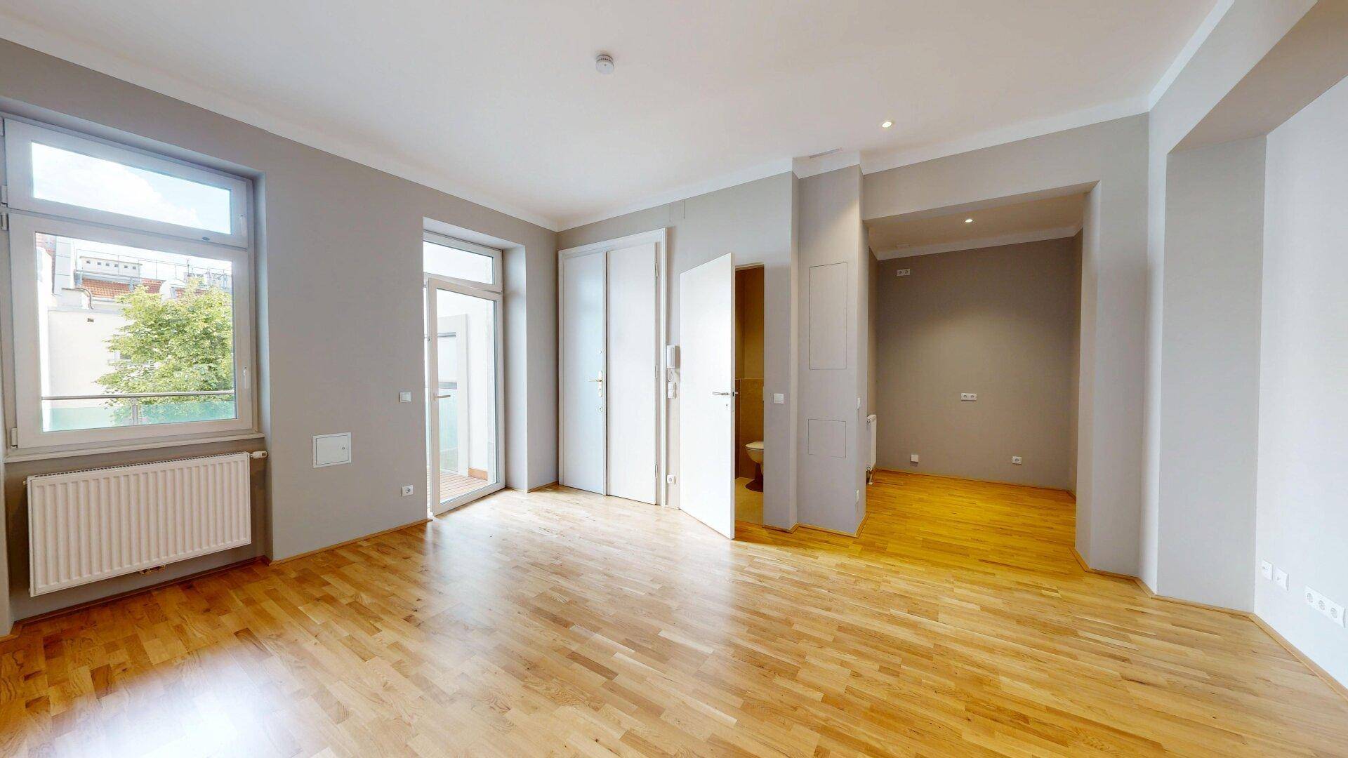 Erstbezug im Stilaltbau | XL-Loggia | Grünblick | LIFT | Letztes Regelgeschoss – pohled 5