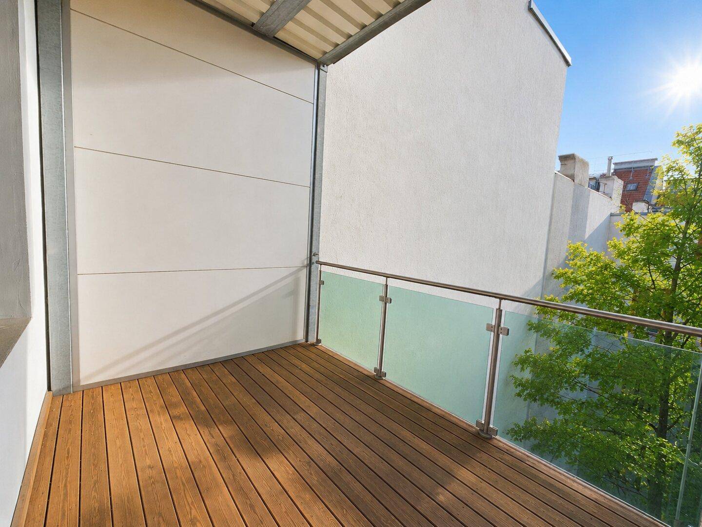 Erstbezug im Stilaltbau | XL-Loggia | Grünblick | LIFT | Letztes Regelgeschoss – pohled 6