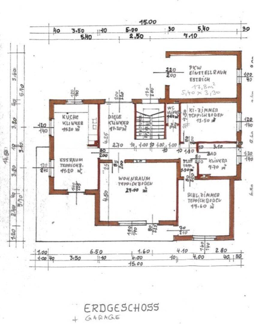 Grundriss des Erdgeschosses mit Küche, Wohnzimmer, Schlafzimmer, Bad und integrierter Garage.