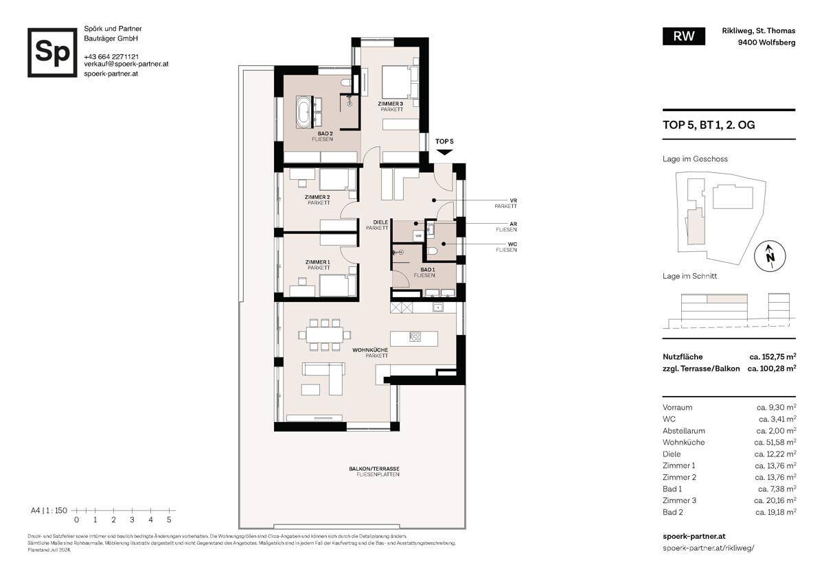 Grundriss der Obergeschosswohnung TOP 5 mit großem Balkon, Terrasse und zwei Bädern.