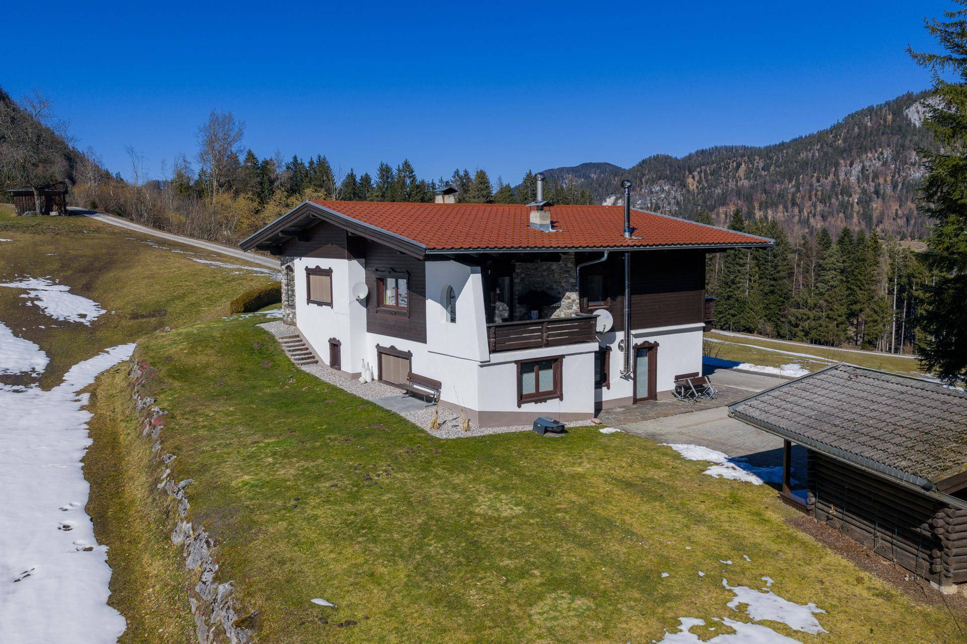 FREIZEITWOHNSITZ - Haus mit drei Wohnungen in sonniger Höhen- und Alleinlage von Söll in Tirol - Ansicht 6
