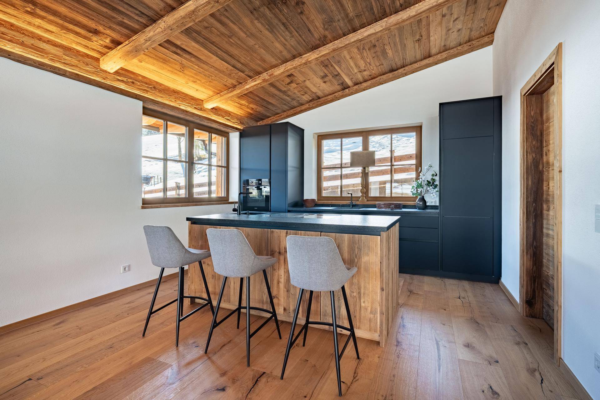 Edles Neubau-Chalet mit Außenpool und herrlichem Bergpanorama - Ansicht 6