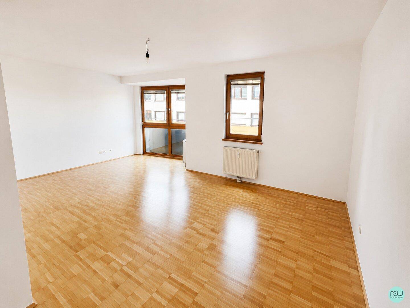 moderne, helle 2-Zimmer-Wohnung mit hofseitigem Balkon + allgemeiner Dachterrasse – pohled 2