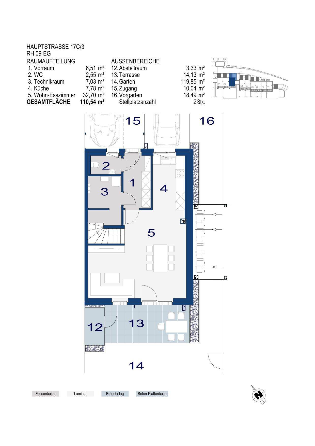 Detaillierter Grundriss des Erdgeschosses mit offener Raumaufteilung und Außenbereichen.