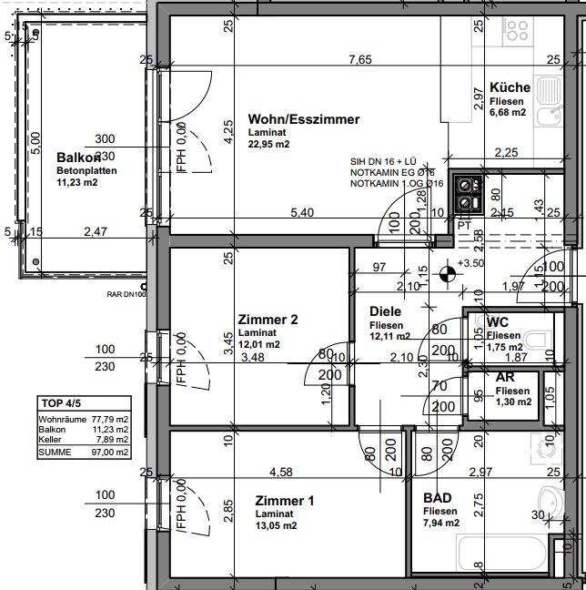 Grundriss einer Wohnung mit offenem Wohn-/Essbereich, zwei Zimmern, Bad, WC und Balkon.