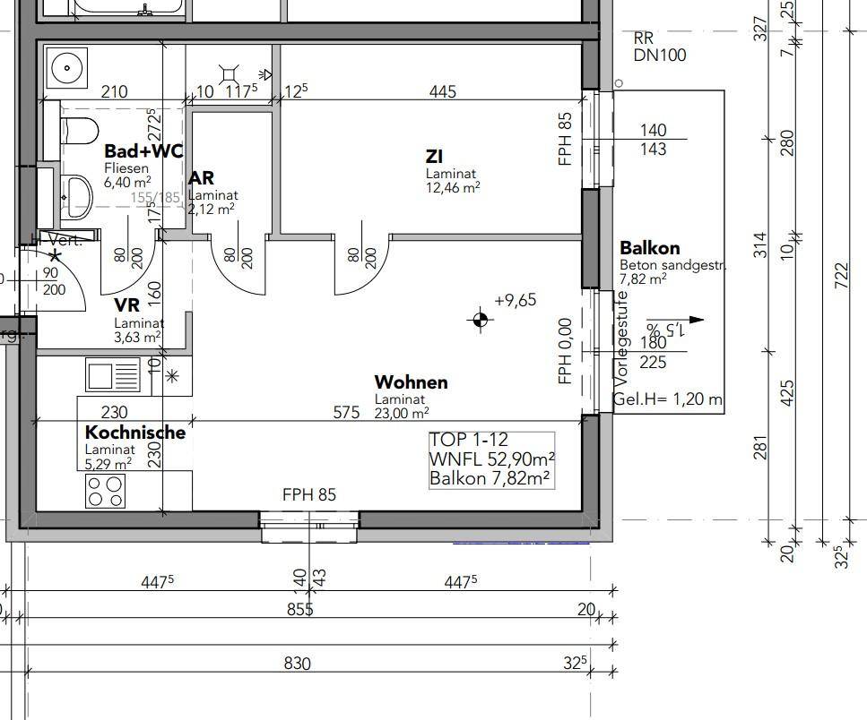 Grundriss einer Wohnung mit Wohnzimmer, Schlafzimmer, Bad und Balkon.